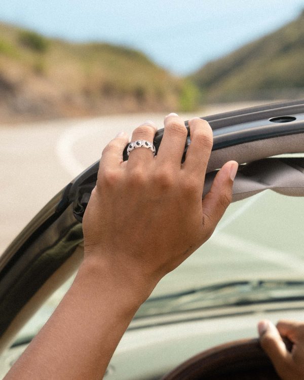 Yin Yang Ring Online